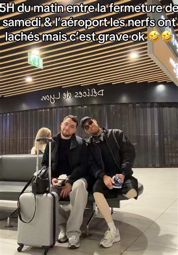 bonne vacances les filles >> c’est grave ok 🤣✈️💛👋🏻 reprise du trafic 27/01 / @Planity.fr #hollydays #pourtoi #airport #flying #coiffeurlyon