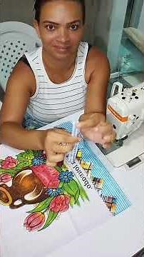 A different way to decorate dish towels with fabric scraps for less than R$3.50 #creative sewing ...