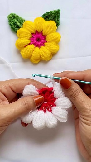 2.1M views · 10K reactions | #flortejia#crochet #tejidos #reals #crochetpattern #tutorial #videos #crochet #flowers #tejidos #臨# | Ideas de Crochet Fácil | Facebook