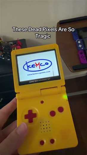 My Game Boy Advance SP Has Dead Pixels! #nintendo #gameboy #gameboyadvance #gameboyadvancesp