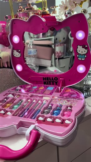 Hello Kitty Makeup Vanity for Kids