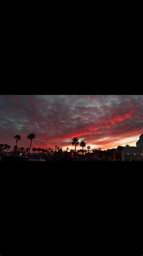 what an amazing Las Vegas sunset tonight! The sky looked like it was on fire! #sunset #sky #lasvegas #vegas #beauty