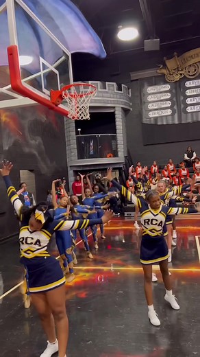 Black Girl Cheerleading Walkthrough and Stomp N Shake Dance