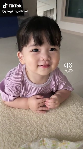 양이로와 함께하는 귀여운 아기 틱톡 영상