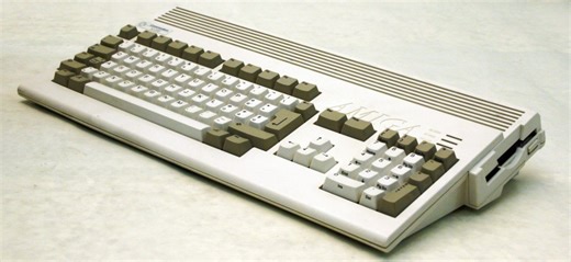 TheA1200: Amiga 1200 Remake Announced – Full-Size and with 25 Games