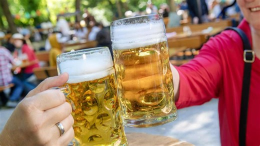 Mitten im Grünen: Schöne Biergärten bei München, die ideal für den nächsten Ausflug sind