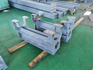 [Hot Item] Conveyor Accessories Roller Support Groove Adjustable Core Support Steel Structure