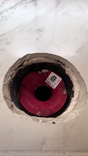 Freestanding tub installs made incredibly easy with the ITD35 drain (Island tub drain) from @osbplumbing Quick rough in & quick install leads to more profit on your jobs 🤘#plumbersworld