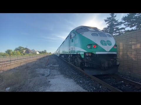 18 mins of GO & VIA railfanning at Clarkson GO