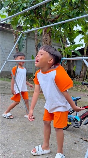 Cute baby twin boys save their little brother who is stuck😂