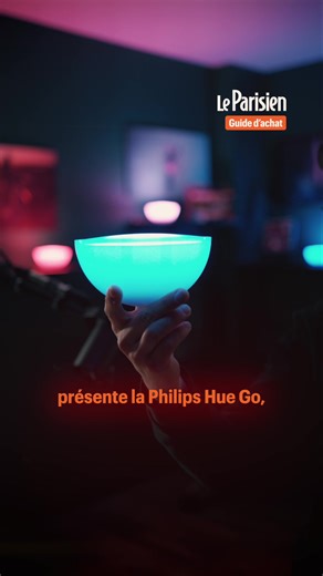 💡 Philips Hue Go : la lampe connectée qui crée l’ambiance partout Tu veux transformer l’atmosphère de ton intérieur (et extérieur) sans installation compliquée ? Voici pourquoi la Philips Hue Go est un vrai coup de cœur Ce qui la rend indispensable au quotidien : • Portable sur batterie : jusqu’à 48h d’autonomie selon l’éclairage • Des millions de couleurs : crée l’ambiance parfaite en un clic • Bluetooth Wi-Fi : utilise-la partout, même sans Hue Bridge • Assistants vocaux : contrôle à la voix 