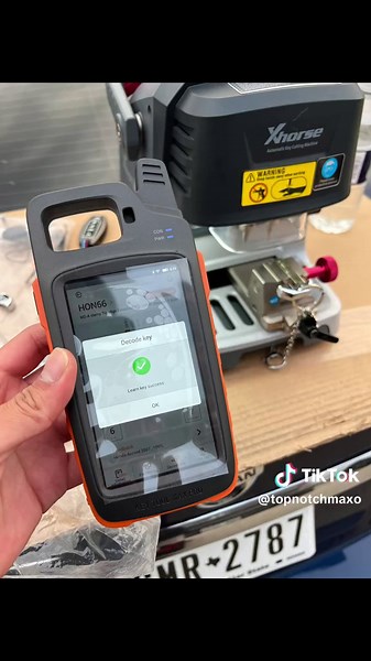 Programmin a new Smart Key #Honda #smartkey #keyprogramming #keytoolmaxpro #xhorse #smartkeyprogramming #hondakey #carsoftiktok #newkey #viral #asmr #aesthetic
