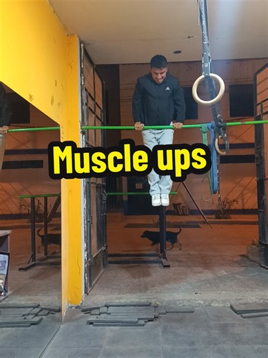 Primeras muscle ups de mi cliente. Si quieres mejorar escríbeme y entrena con mi método. #calisthenics #gym #fyp #peru🇵🇪 #calistenia