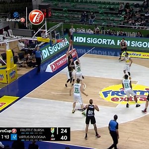 Amar Alibegovic can score from any angle, even backwards🤷 Virtus Segafredo Bologna #7DAYSMagicMoment | BKT EuroCup