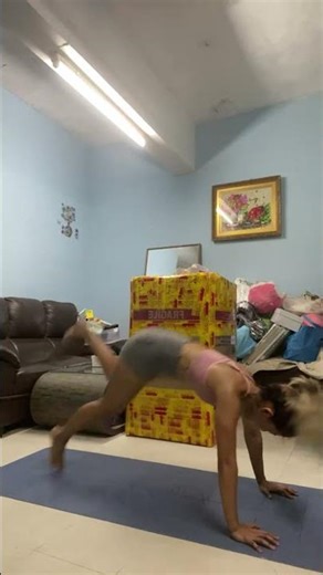 SINGLE LEG PUSH UP BURPEE