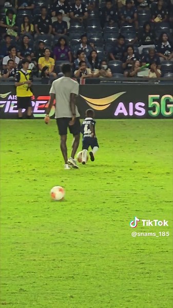 Issa Bauer和他的叔叔: 家庭的故事