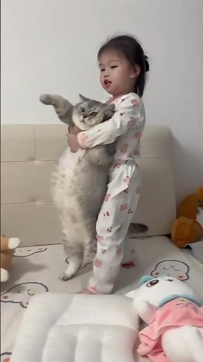 "Funny Cats Having Bath Time! #CatBath #CatFail"