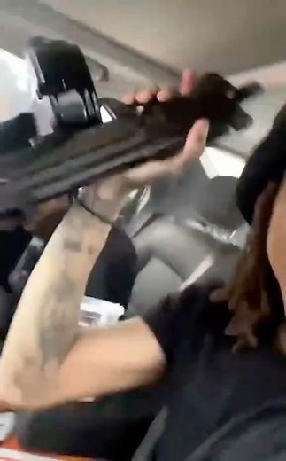 Bloodhound Lil Jeff Playing Pooh Shiesty “7.62 God” 🕊️