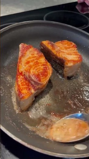 Simple and Delicious Swordfish Steaks with Chimichurri #swordfish