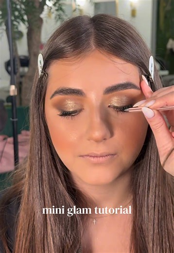Glowing Makeup Tutorial for Gorgeous Models