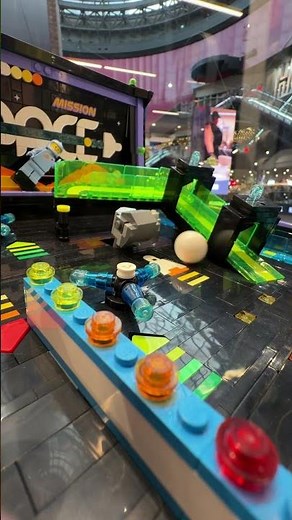 How to play the LEGO Icons Arcade Pinball Machine | LEGO Certified Stores Australia & New Zealand