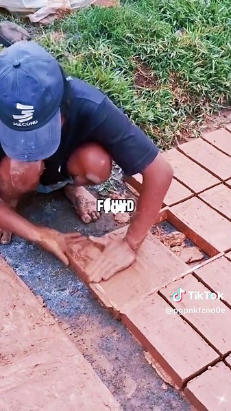 Engaging Storytelling Through Texting Apps