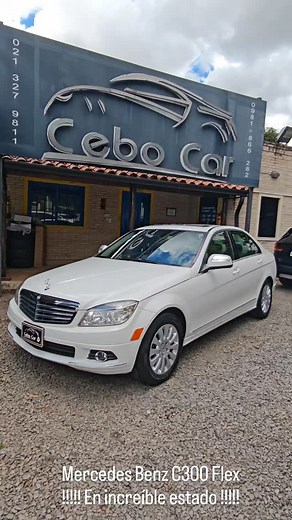 MERCEDES BENZ C300 FLEX DE FÁBRICA Y NAFTERO VERSION AMERICANA IMPORTADO SIN CHOQUE 138.875 KM FULL FULL EQUIPO EN INCREÍBLE ESTADO DE CONSERVACIÓN !!!!!!!!!!!! • Consumo de Nafta 13,9 Lts en Ciudad 9,6 Lts Mixto y 7,1 Lts en Carretera (según ficha técnica) • Motor (M272) 2.896 CC 228 HP 300 NM 6 Cilindros en “V” Multivalvular. • Caja Automática 7GTRONIC Dirección a Cremallera Asistida Hidraulicamente • Interior Elegance Sobrio y Sofisticado Cuero Gris • Faros Originales con Luz Halógena Buscahu