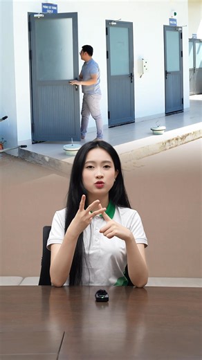 BÍ MẬT PHÍA SAU SỰ ỔN ĐỊNH CỦA BAF ❓ Điều gì giúp BAF liên tục mở rộng hệ thống trang trại trong bối cảnh ngành chăn nuôi đối mặt với dịch bệnh và nhiều rủi ro khó lường? 🛡 Câu trả lời nằm ở hệ thống an toàn sinh học được xây dựng như một “lá chắn phòng thủ” nhiều lớp, bảo vệ đàn heo ngay từ gốc. 🌟 Series đặc biệt này sẽ đưa bạn bước vào không gian bên trong các trang trại BAF, nơi từng nguyên tắc vận hành được thiết lập chặt chẽ và không cho phép thỏa hiệp, nhằm ngăn chặn nguy cơ xâm nhập từ 