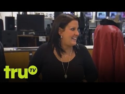 Hardcore Pawn - Woman Hits on Ashley