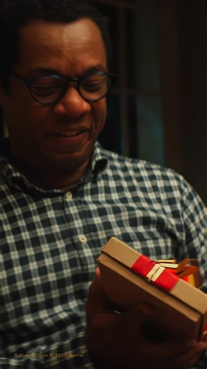 39 reactions | This Christmas, give them the best gift ever! ✨ | Disneyland Paris | Facebook