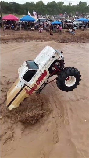 #trucks #mudding #mudbog #4wheeldrive #liftedtrucks #4x4 #mudrun #chevy #ford #dodge #trucking #vira