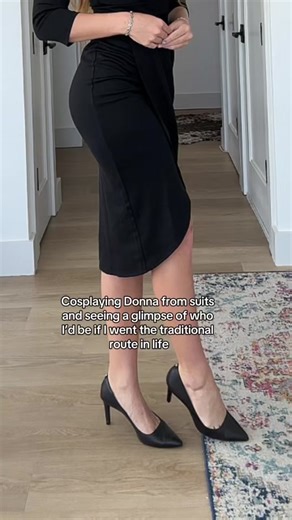 The modesty is surprisingly attractive. I didn’t know it was possible to slay in business casual #donnapaulsen #suits #buisnesscasual