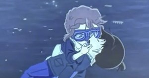 Rò rỉ cảnh Conan hôn 'sâu' Haibara khiến fan tức giận