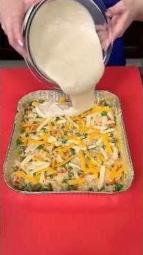 Chicken Cobbler in minutes! #easyrecipes #dinnerideas #yum
