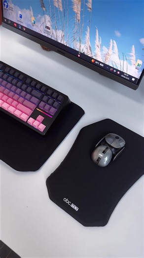 What a wonderful addition to your work flow and desk #mousepad #ergonomic #workspace #officegirl #wristrest