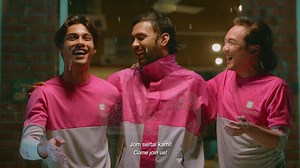 1K reactions · 28 shares | Sometimes, life’s responsibilities take over and our own well-being gets pushed down the priority list. But sometimes, life also blesses us with loved ones that care. This Deepavali 杖, foodpanda celebrates the little moments of simply being there for each other.  If you’re looking to be part of the foodpanda journey, you can join the family at  bit.ly/430FGoL #foodpandaMY #pandaridersMY #Deepavali | Raaga (Malaysia) | Facebook