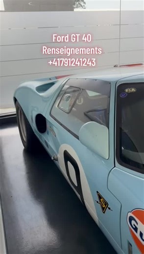 FORD GT40 600 kilomètres – Année 1965 – Modèle GT40 Véhicule fabriqué sur châssis de l’année 1965 État impeccable La Ford GT40 est une icône de l’automobile développée dans les années 1960, née de la volonté d’Henry Ford II de rivaliser avec Ferrari dans les courses d’endurance. Conçue pour dominer les circuits longue distance, elle s’est illustrée de manière historique aux 24 Heures du Mans, remportant la course quatre années consécutives entre 1966 et 1969. Un modèle rare, chargé d’histoire, q