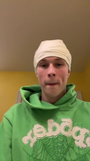 Reebok Hoodie Dance Moves: A Stylish Performance