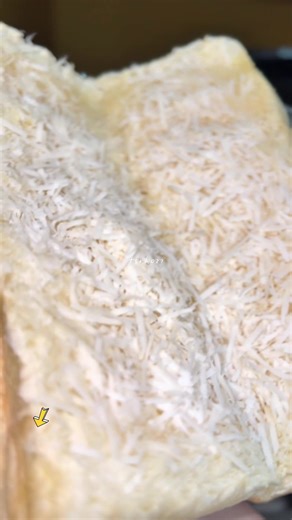 ❤️ Like & follow dulu ya! Roti Gembong Gembul — empuk hangat, manis legit bikin ketagihan 🍞✨ 📍 Ambil di tag lokasi ➜ Beli ➜ Bayar ➜ tukarkan voucher ke kasir #promomakangajian #rotigembonggembul #pontianak #pontianakviral #promomakanharian @Roti Gembul Indonesia