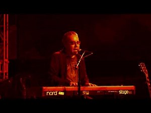 World Party performing Love Street Live 2009 in the USA