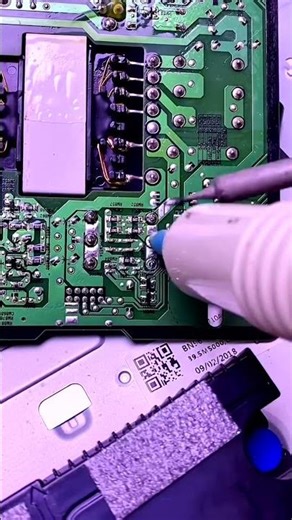 determine the damaged diode in parallel with 3 pieces #electronic