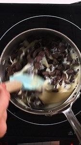 The dreamiest HOT FUDGE SAUCE in under 5 minutes! I always have a jar on hand! Recipe: https://www.crazyforcrust.com/5-minute-hot-fudge-sauce/ | CrazyforCrust