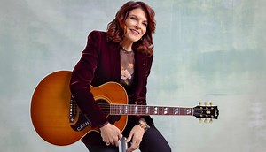 Video: Rosanne Cash Embraced Her Legacy & Wrote Her Own Story
