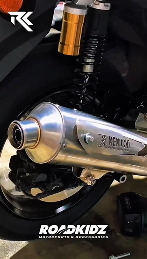 Kenochi Pipe for only ₱8,800 mga bossing! 💸💯 Swak sa porma, solid sa performance 😉 AVAILABLE: Nmax/Aerox V2 Pcx 160 𝑶𝑷𝑬𝑵 𝑭𝑶𝑹 𝑾𝑯𝑶𝑳𝑬𝑺𝑨𝑳𝑬 𝑨𝑵𝑫 𝑹𝑬𝑻𝑨𝑰𝑳 📍Location: 87 M. Almeda St. Brgy San Roque Pateros, Metro Manila 📱Waze: Roadkidz Motorparts & Accessories 🕙 Monday-Saturday: 10am-7pm | Sunday: 9am-6pm 📩 Send us a message for any inquiries 📞 63 929 844 6807 💰𝐌𝐨𝐝𝐞 𝐨𝐟 𝐏𝐚𝐲𝐦𝐞𝐧𝐭: Cash | Gcash | Gives | Skyro | Home Credit | Bank Transfer | PayMaya | Salmon Fin