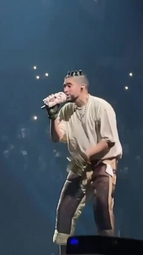 AM REMIX - HOUSTON TX 16/02/2022 #fyp #badbunny #concierto