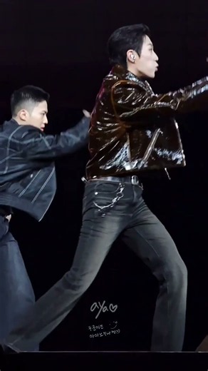 HIGHLIGHT 윤두준｜That hand movement… 🔫💙 #Shorts