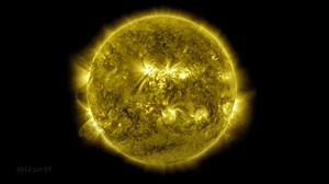 NASA Releases a 10-Year Time Lapse Video of The Sun — GeekTyrant