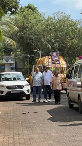 45K views · 296 reactions | rip satish shah. david dhawan arrives for the late veteran actor’s funeral. | Voompla | Facebook