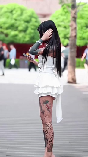 3.5M views · 185K reactions | Walking towards ...... #shirmi #yakuza #fbreel #reels | Shirmi Ozawa | Facebook