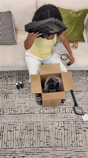 Chaotic vacuum unboxing ASMR 🤭